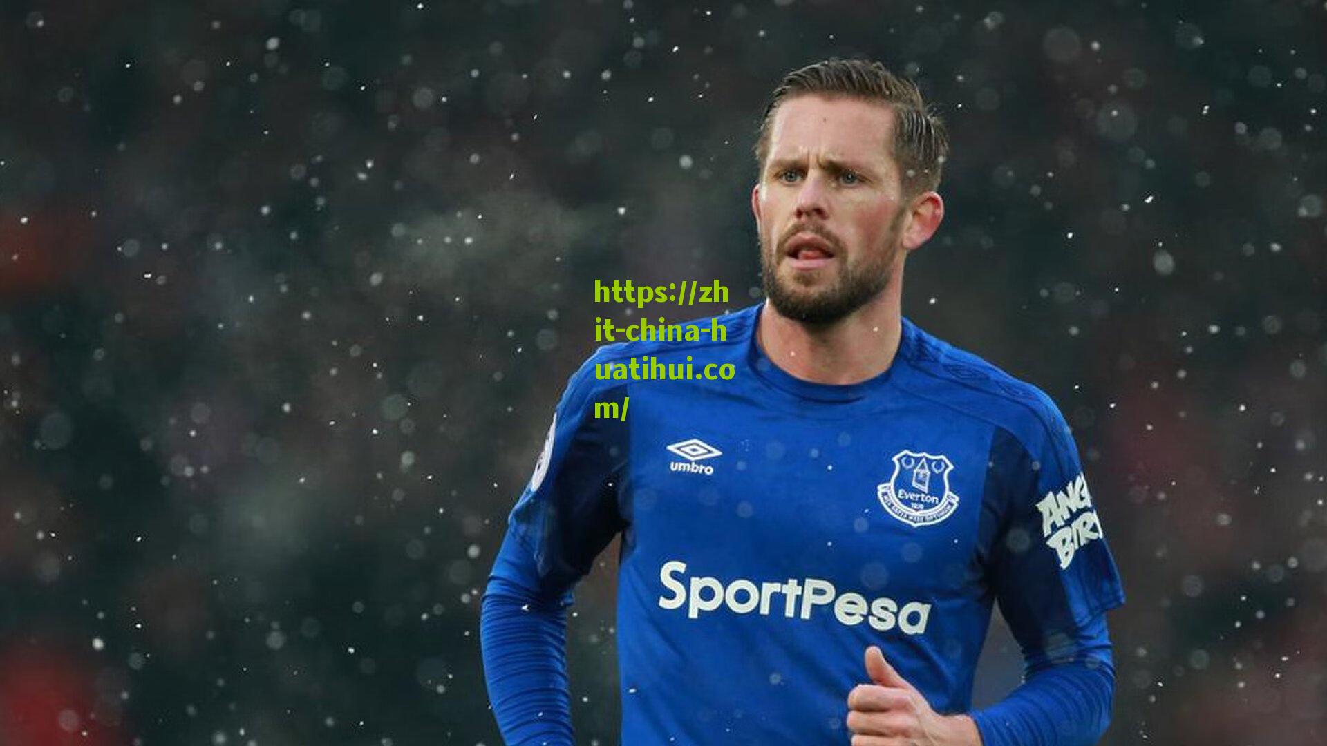 雨果-冈萨雷斯，用社区活动搭建桥梁，足球明星与球迷共筑温暖家园