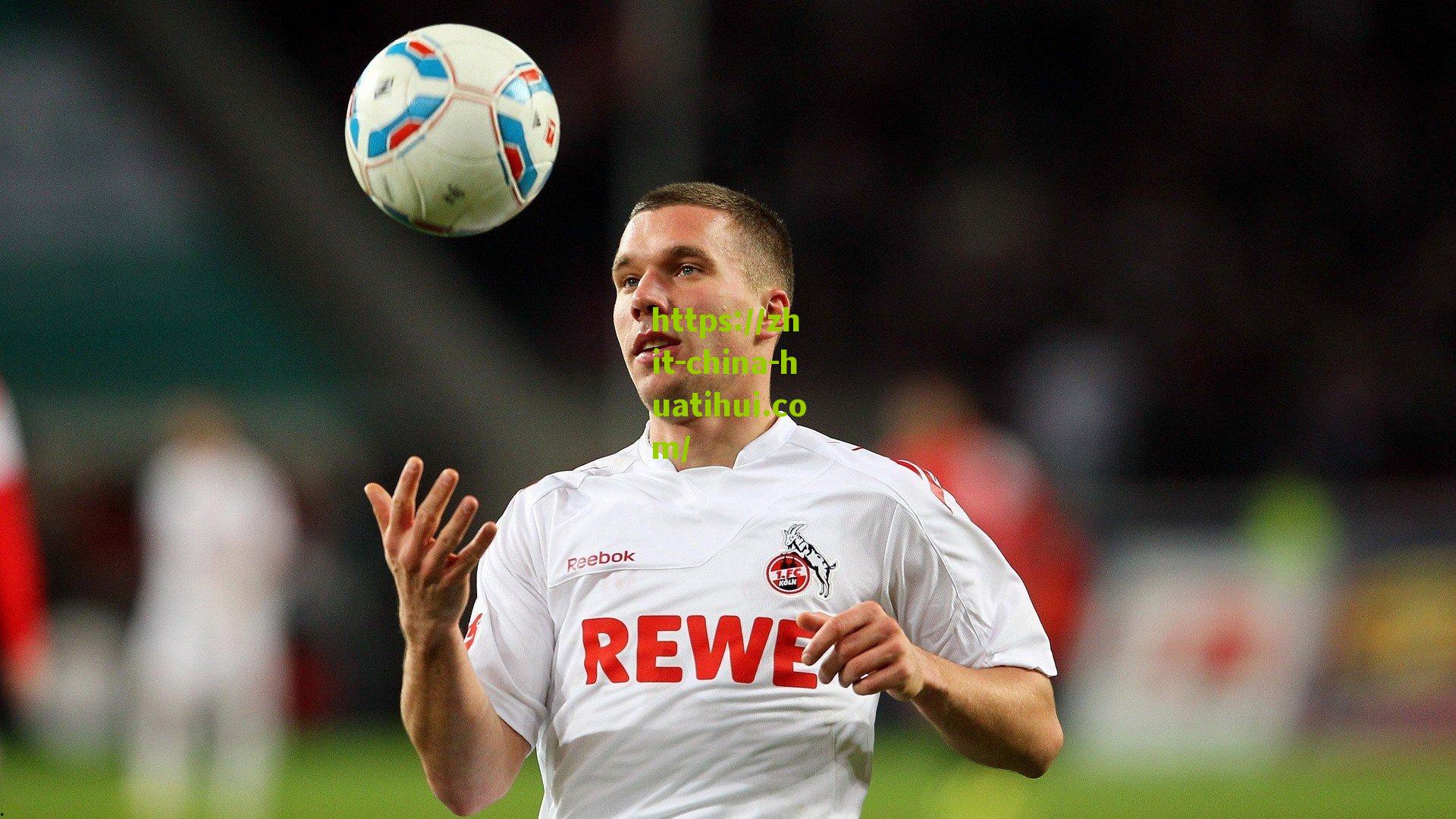 官方，水晶宫与穆斯塔法续约至2028年并外租至德乙纽伦堡