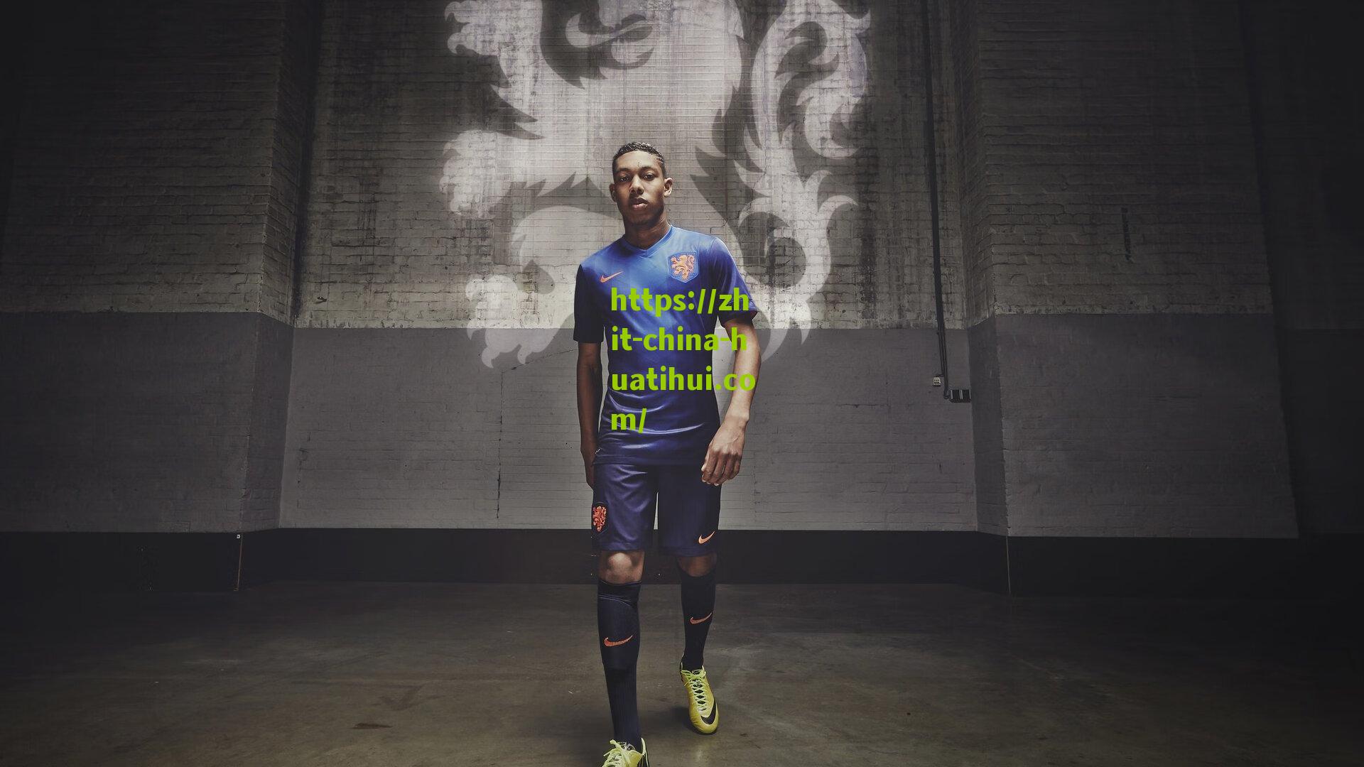 官方，水晶宫与穆斯塔法续约至2028年并外租至德乙纽伦堡